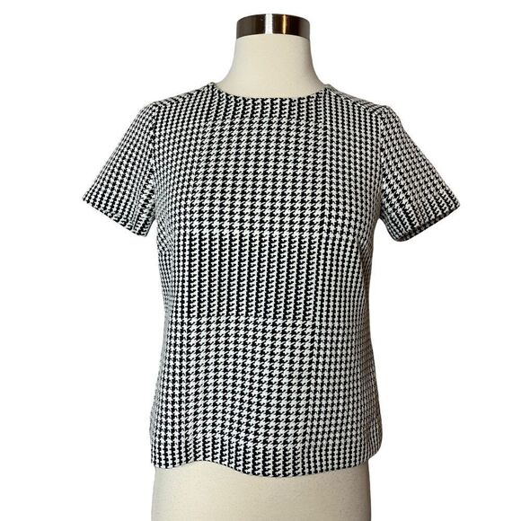Ann Taylor Factory Womens Houndstooth Top Size XSP Black White Short Sleeve - Picture 1 of 4